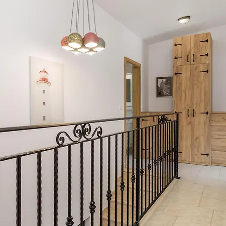 Holiday home Lovely In With Kitchen *